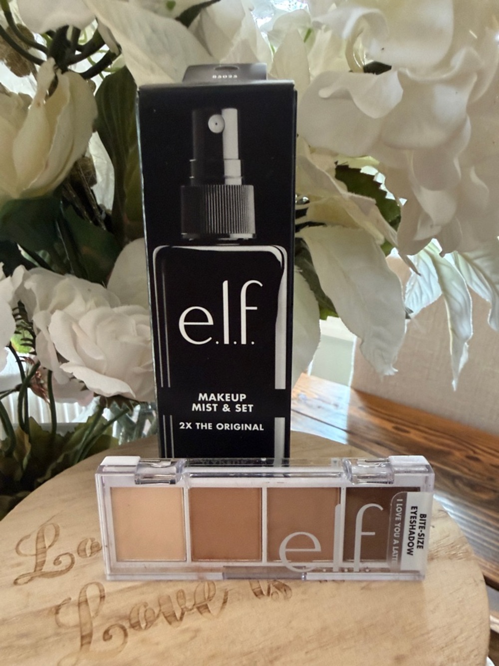 e.l.f. Makeup Mist & Set with Mini Eyeshadow Palette NEW